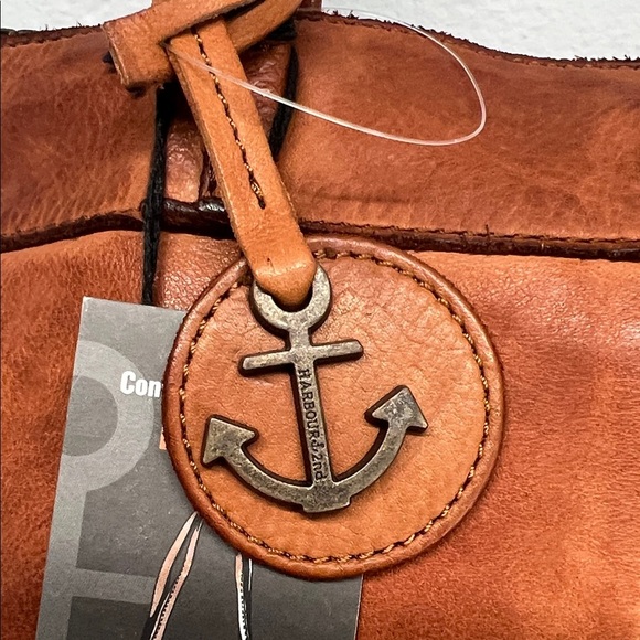 Harbour 2nd | Leather Tote/Backpack Bag in Cognac - Picture 4 of 9